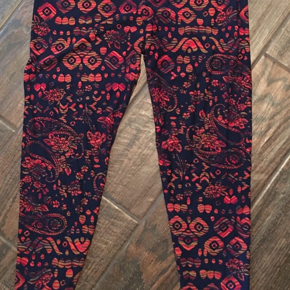 NWOT LuLaRoe Leggings - Tall & Curvy (TC) - Picture 1 of 5